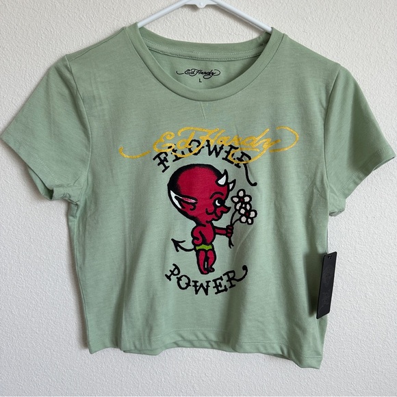 Ed Hardy Tops - NWT Ed Hardy y2k 2000s cropped graphic tee